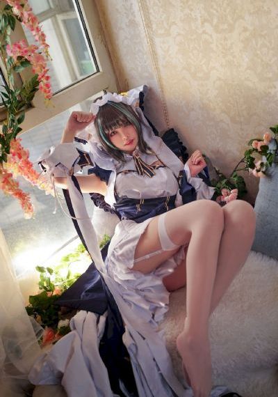 紧身裙女教师辉煌影视_英文版字幕